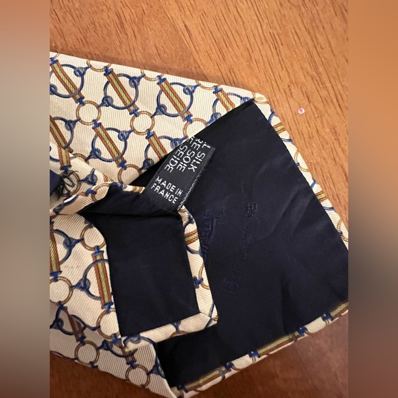 Burberry Vintage Tie 100% Silk - Picture 6 of 7